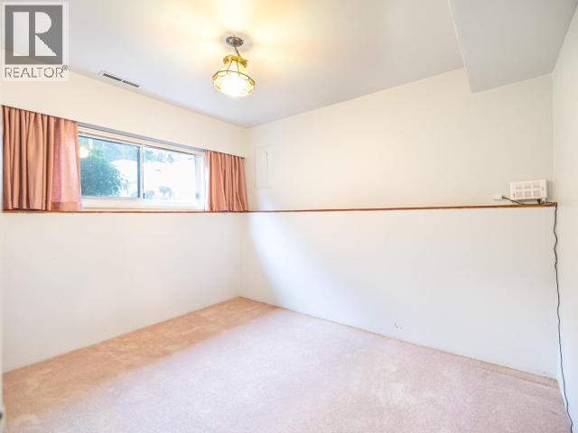 3571 Mackenzie Ave, Powell River, BC - Indoor Photo Showing Other Room