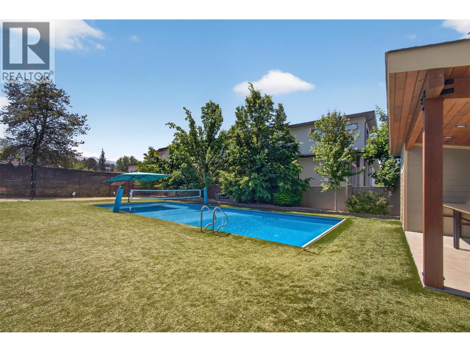 4588 Raymer Road, Kelowna, BC - Outdoor With In Ground Pool With Backyard