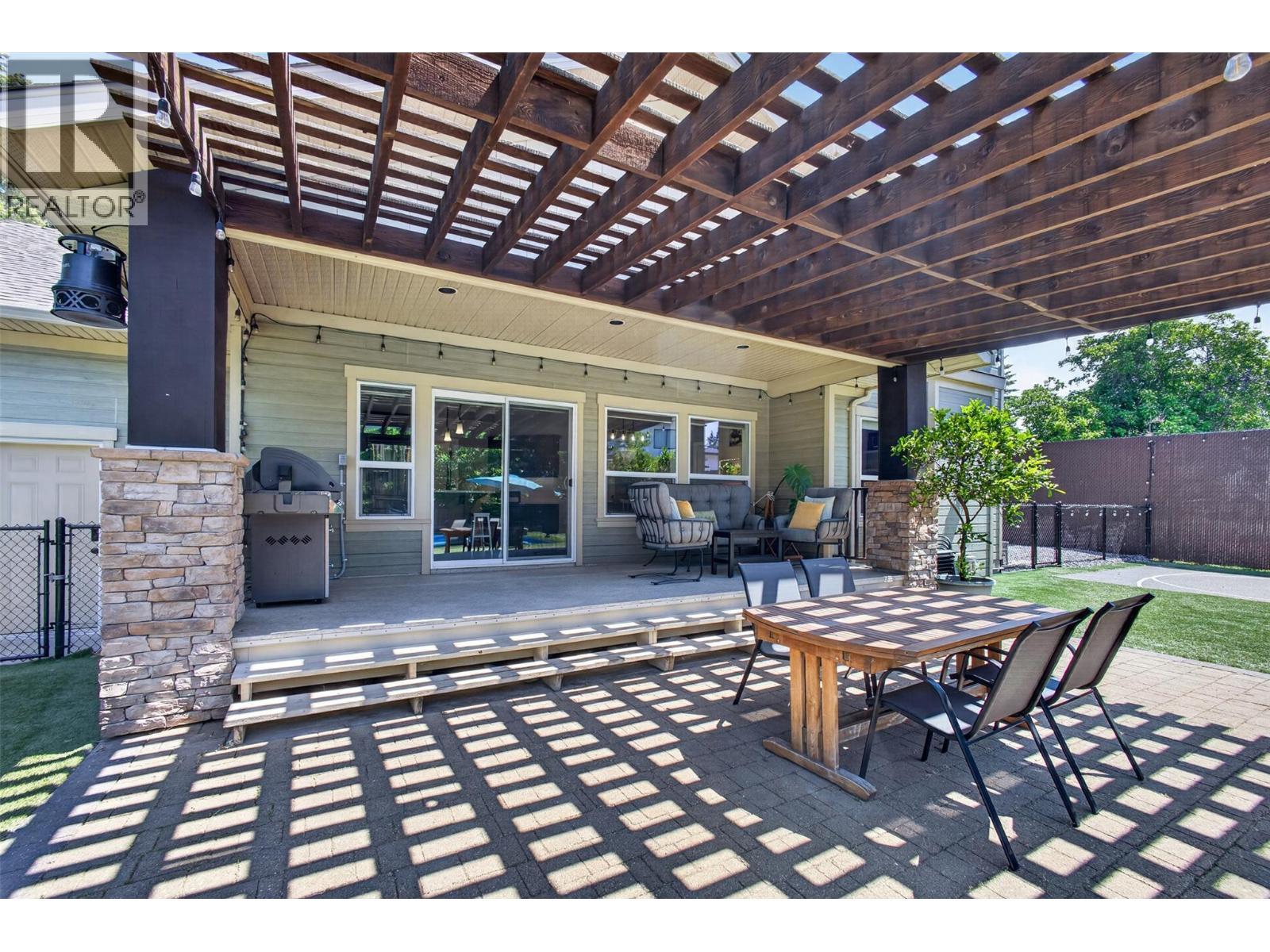 4588 Raymer Road, Kelowna, BC - Outdoor With Deck Patio Veranda
