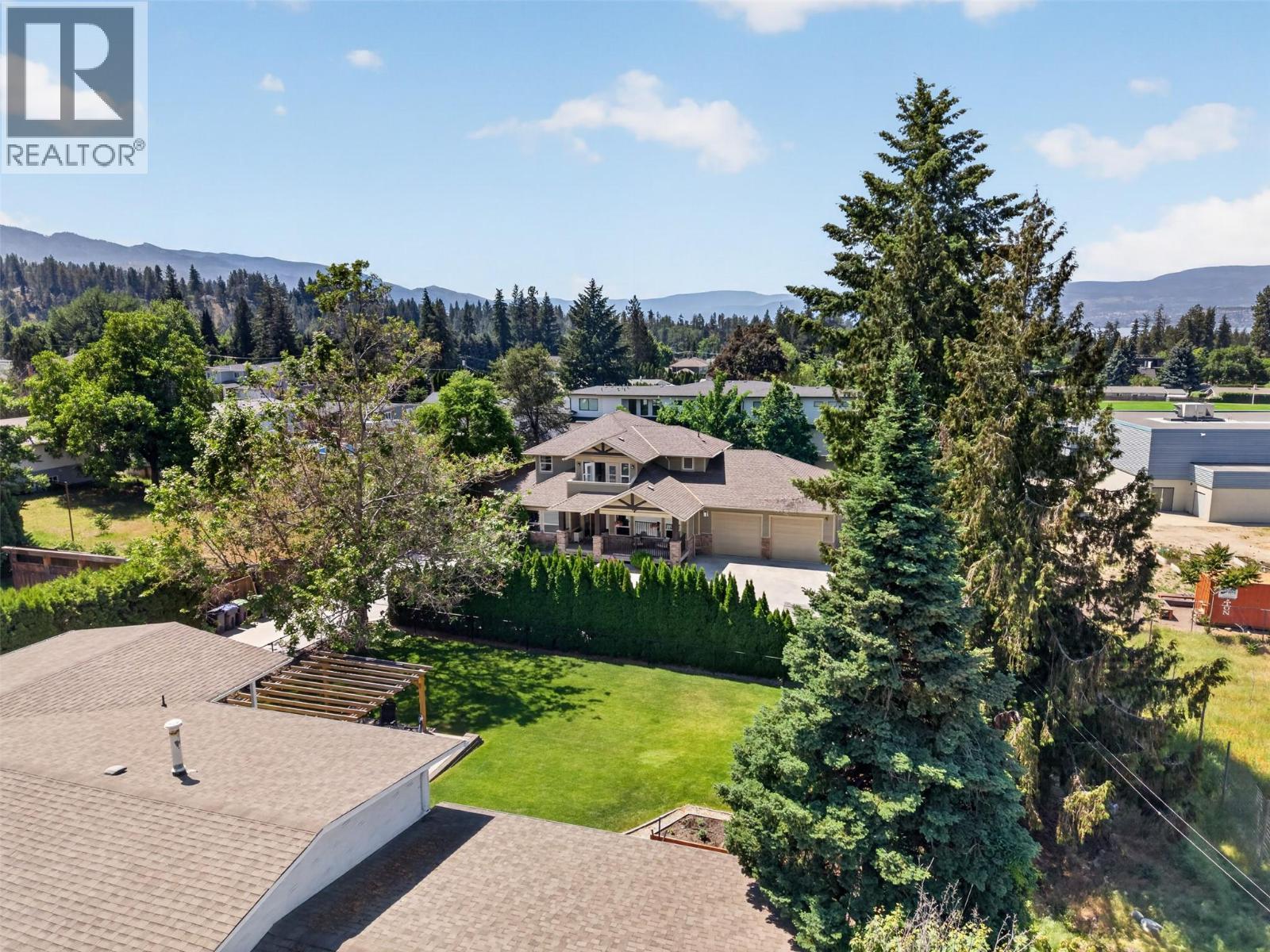 4588 Raymer Road, Kelowna, BC - Outdoor With View