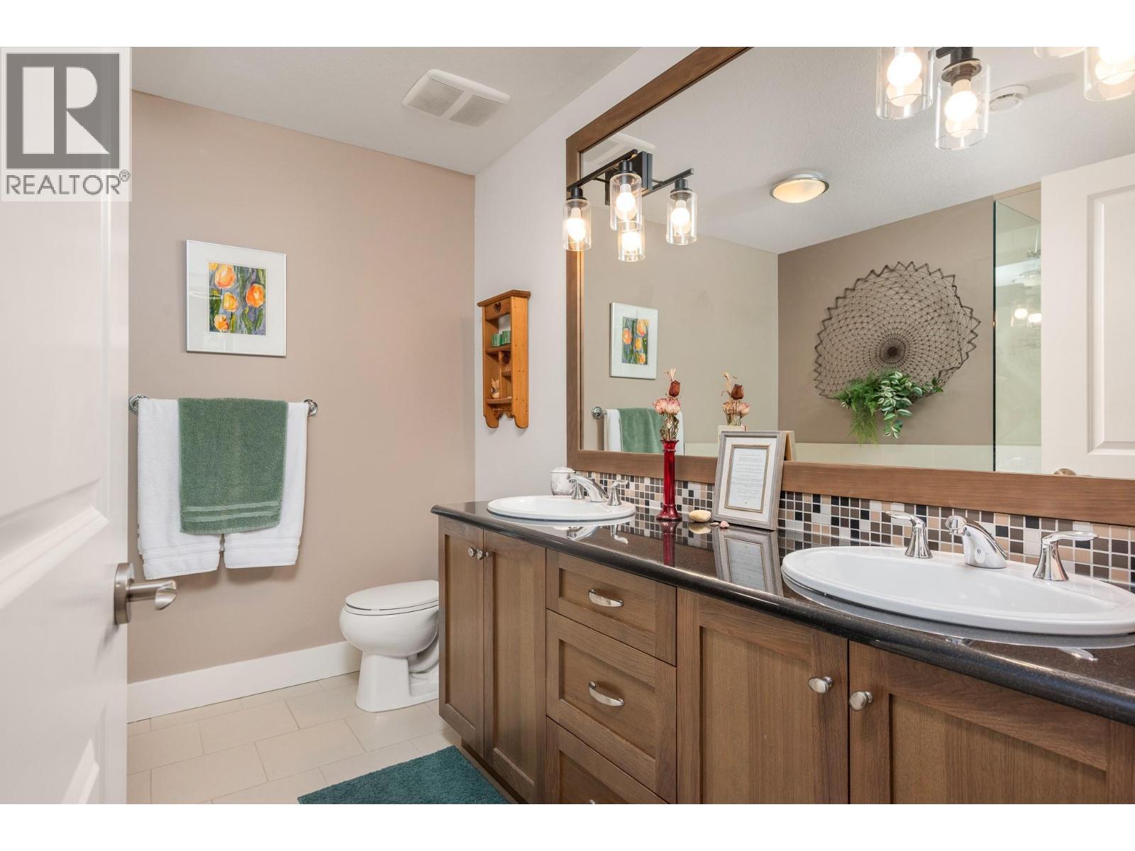 333 Longspoon Drive Unit# 19, Vernon, BC - Indoor Photo Showing Bathroom