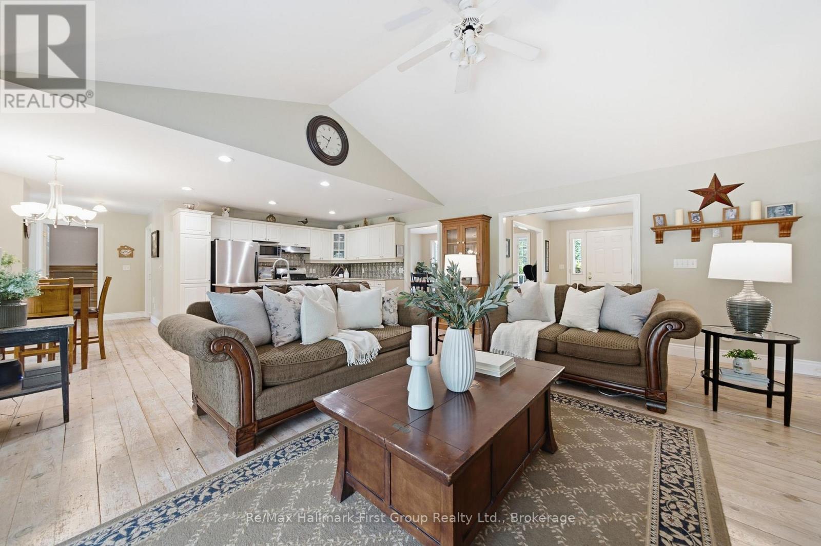 155 Whitehead Street, Alderville First Nation, ON - Indoor Photo Showing Living Room
