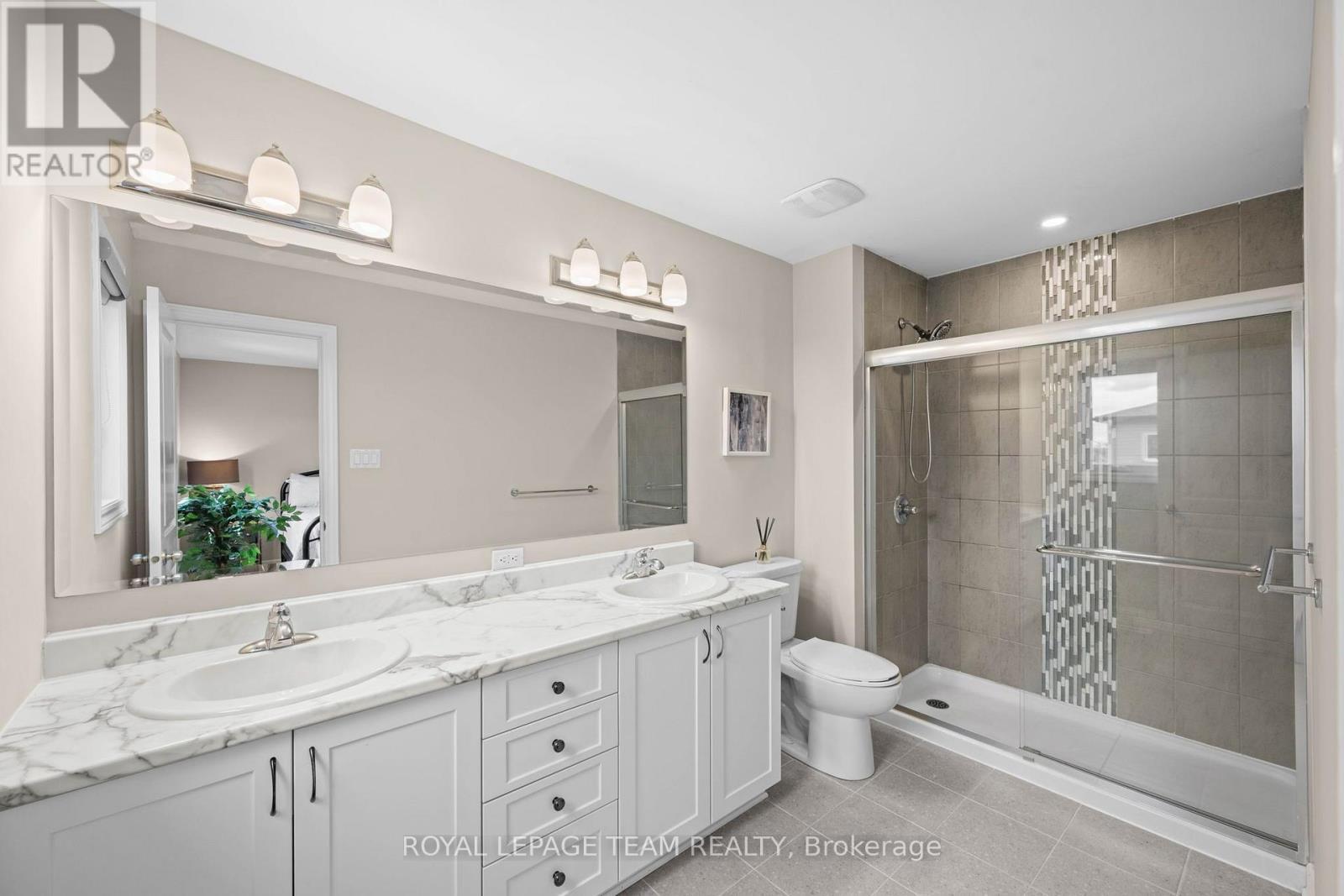 661 Jerome Jodoin Drive, Ottawa, ON - Indoor Photo Showing Bathroom