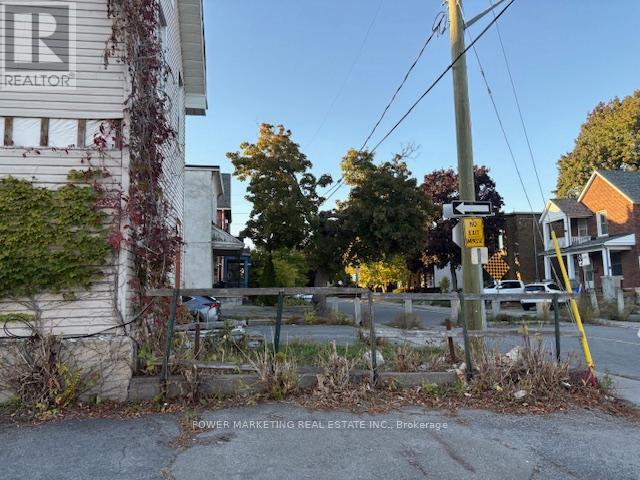 566 Bay Street, Ottawa, ON