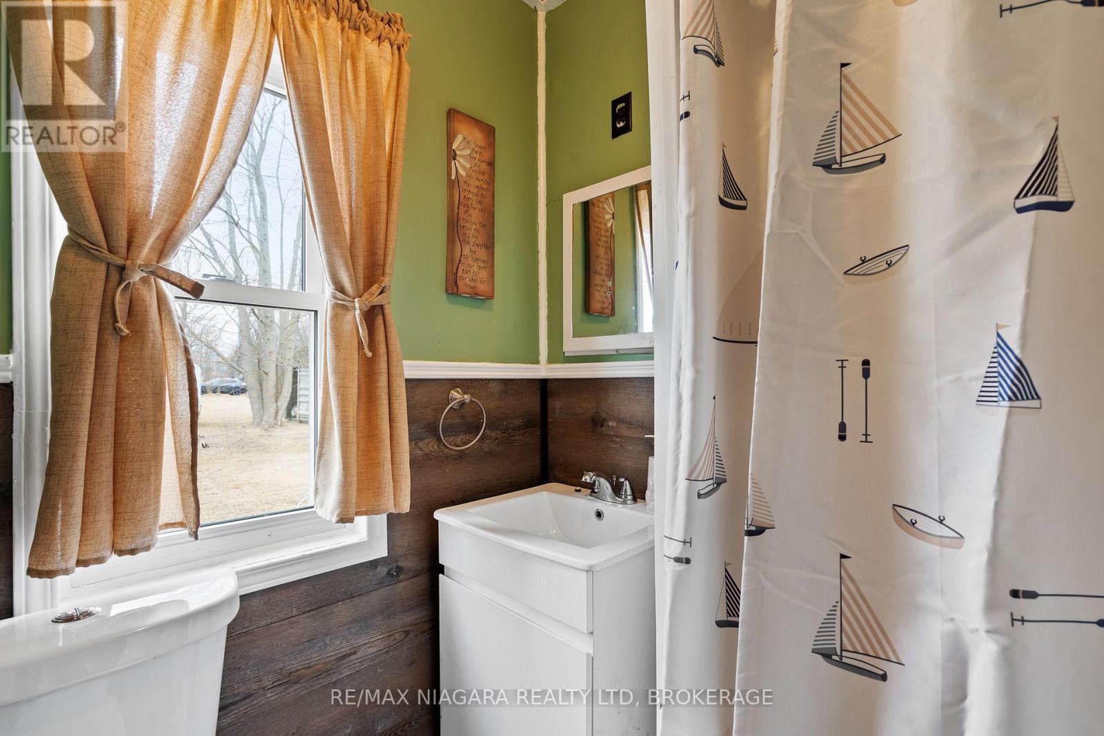 32 Erie Heights Line, Haldimand (Dunnville), ON - Indoor
