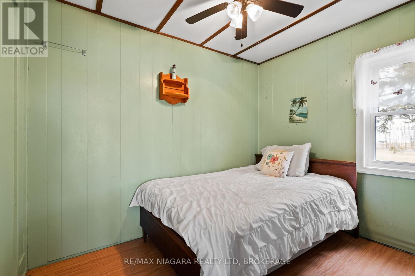 32 Erie Heights Line, Haldimand (Dunnville), ON - Indoor Photo Showing Bedroom