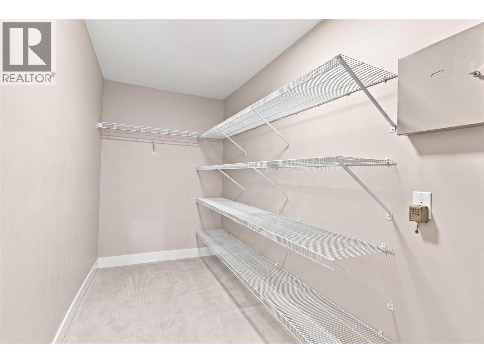 130 Colebrook Road Unit# 88, Kamloops, BC - Indoor With Storage