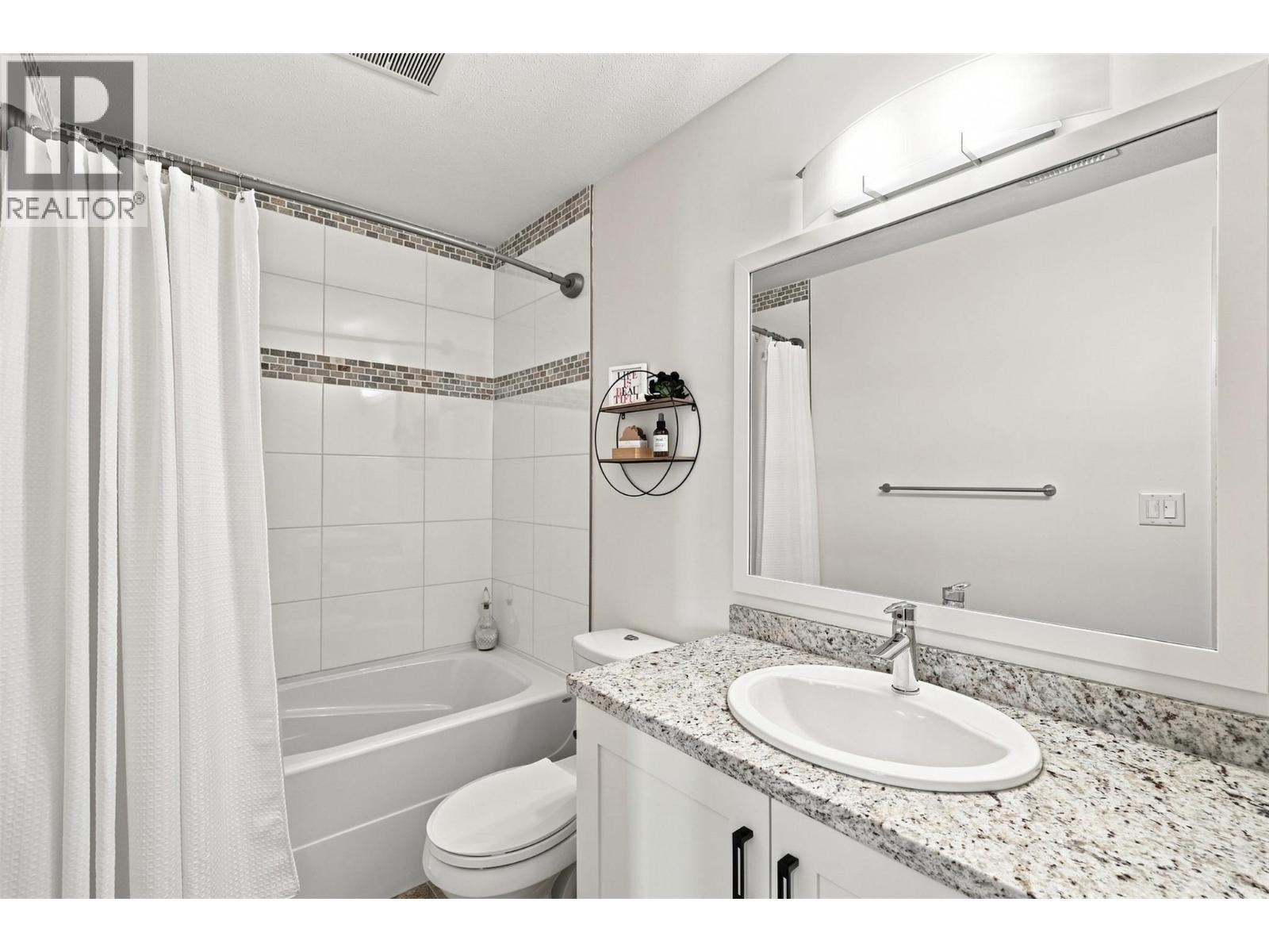 130 Colebrook Road Unit# 88, Kamloops, BC - Indoor Photo Showing Bathroom