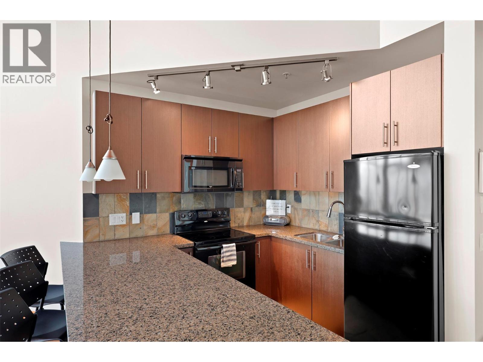 130 Colebrook Road Unit# 88, Kamloops, BC - Indoor Photo Showing Kitchen