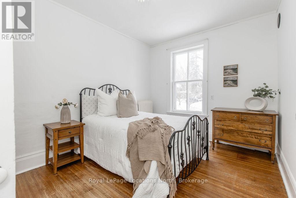 29 Tecumseth Street, Orillia, ON - Indoor Photo Showing Bedroom