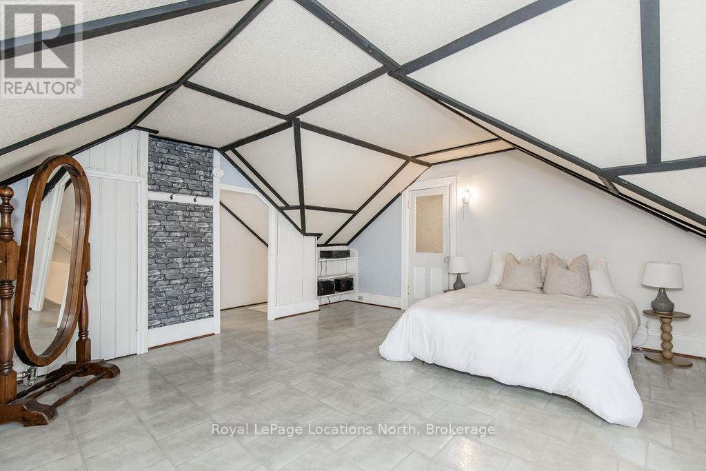 29 Tecumseth Street, Orillia, ON - Indoor