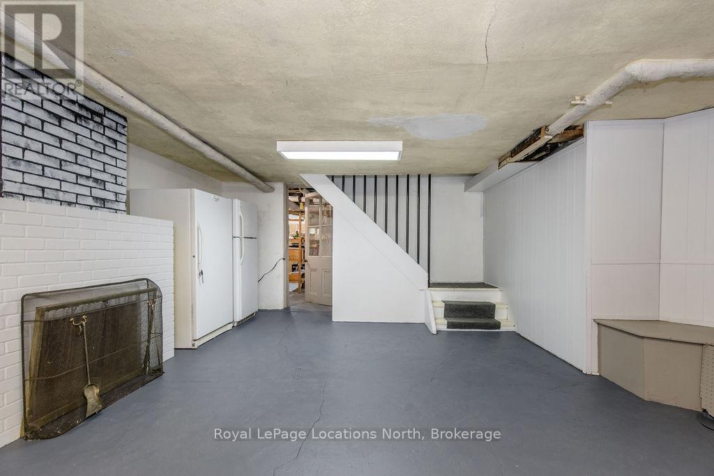 29 Tecumseth Street, Orillia, ON - Indoor With Fireplace
