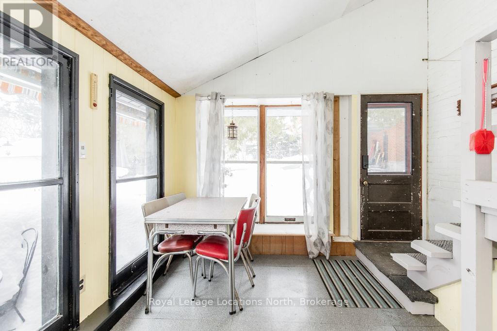 29 Tecumseth Street, Orillia, ON - Indoor