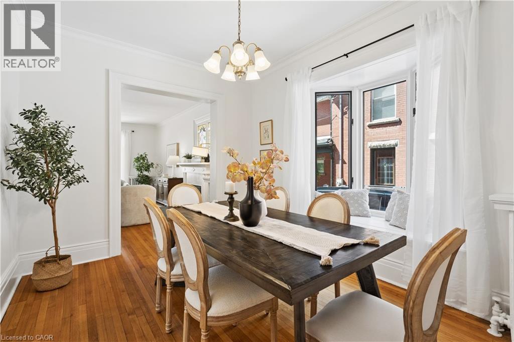 25 W Suffolk Street W, Guelph, ON - Indoor Photo Showing Dining Room