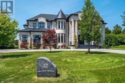 12 HOLLYWOOD CRESCENT King, ON L0G 1N0