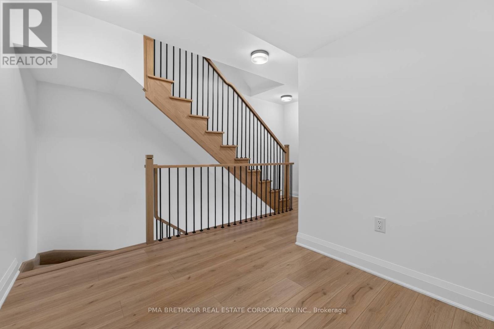 52 Burleigh Mews, Vaughan, ON - Indoor Photo Showing Other Room