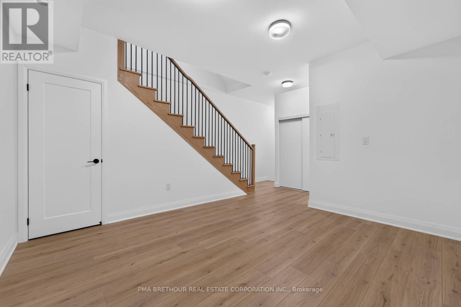 52 Burleigh Mews, Vaughan, ON - Indoor Photo Showing Other Room