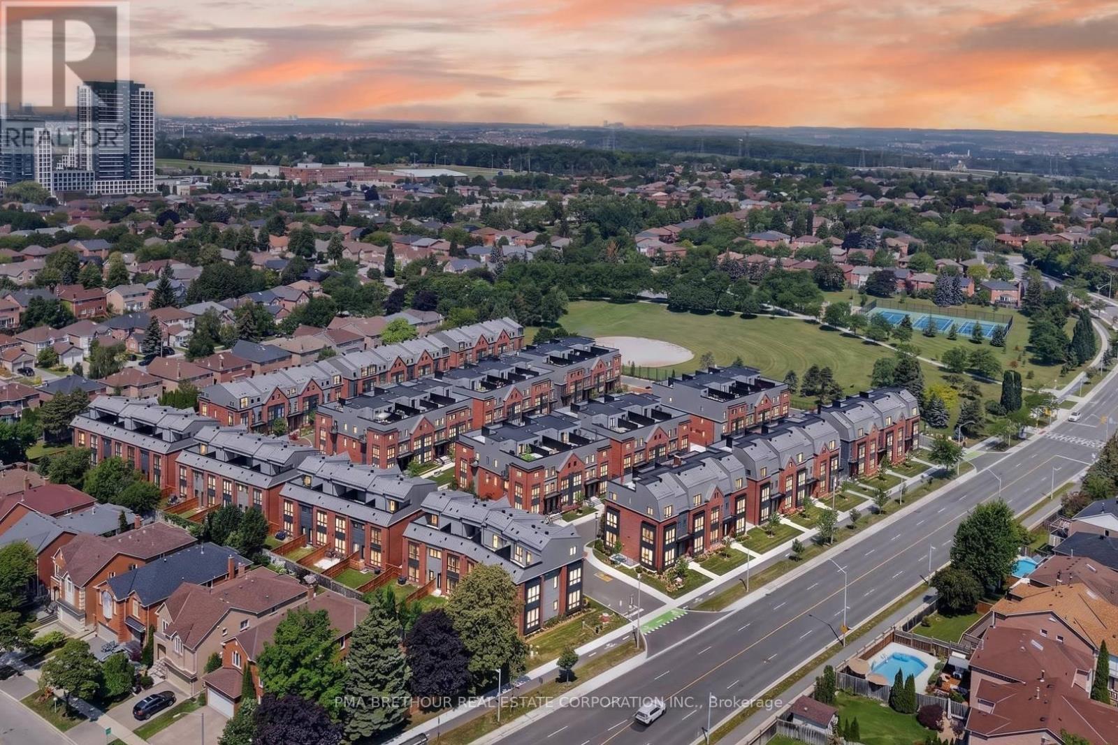 52 Burleigh Mews, Vaughan, ON - Outdoor With View