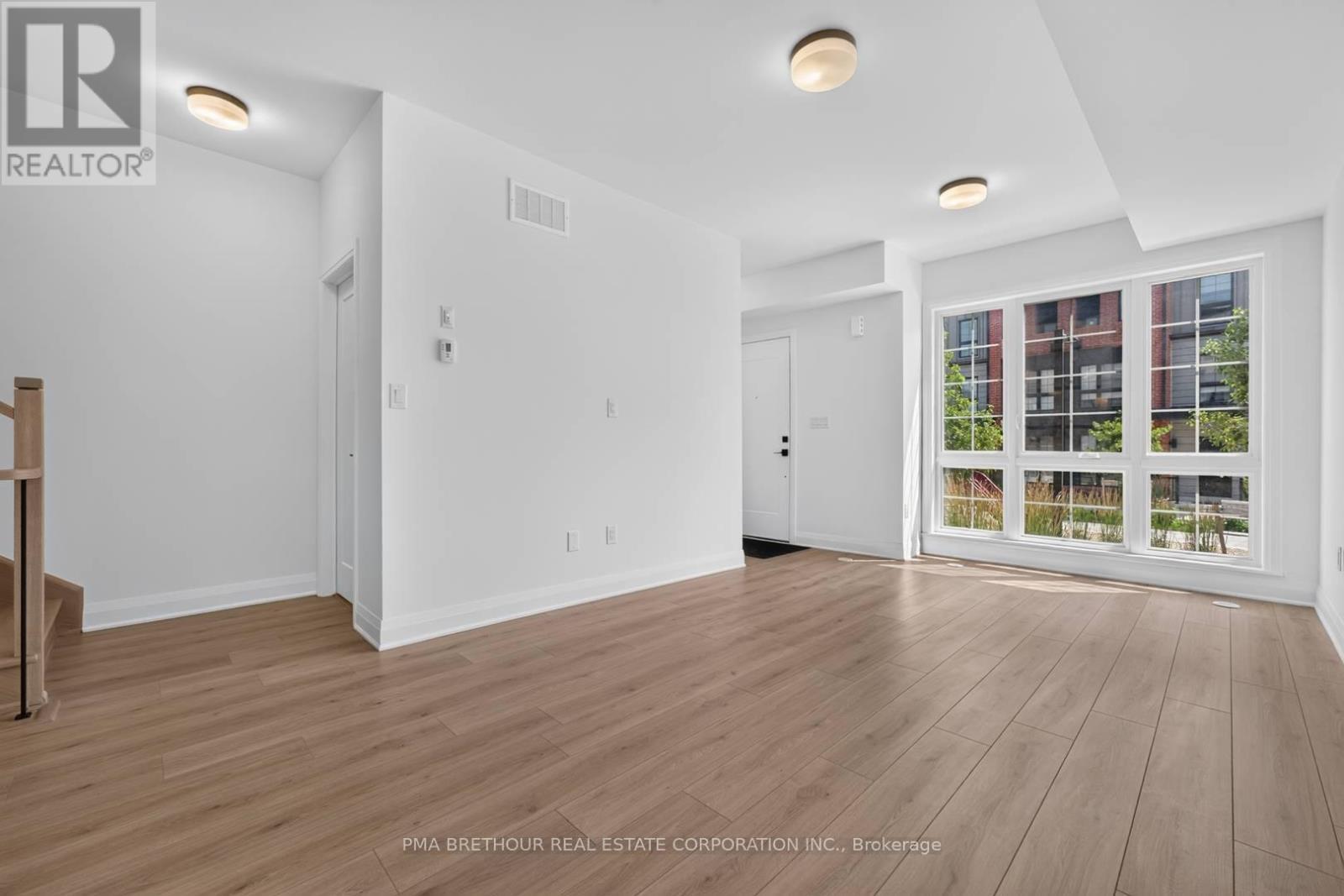 52 Burleigh Mews, Vaughan, ON - Indoor Photo Showing Other Room