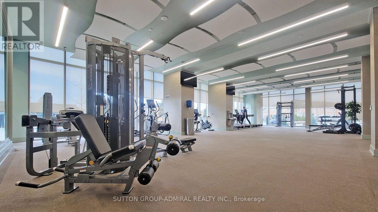 913 - 10 Gatineau Drive, Vaughan, ON - Indoor Photo Showing Gym Room