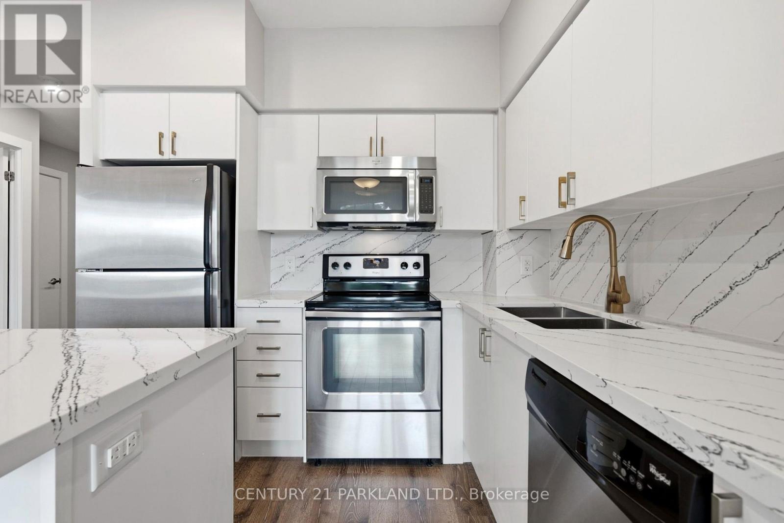 602 - 1638 Bloor Street W, Toronto, ON - Indoor Photo Showing Kitchen With Stainless Steel Kitchen With Double Sink With Upgraded Kitchen
