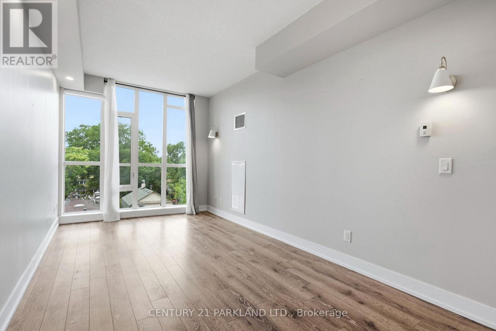 602 - 1638 Bloor Street W, Toronto, ON - Indoor Photo Showing Other Room