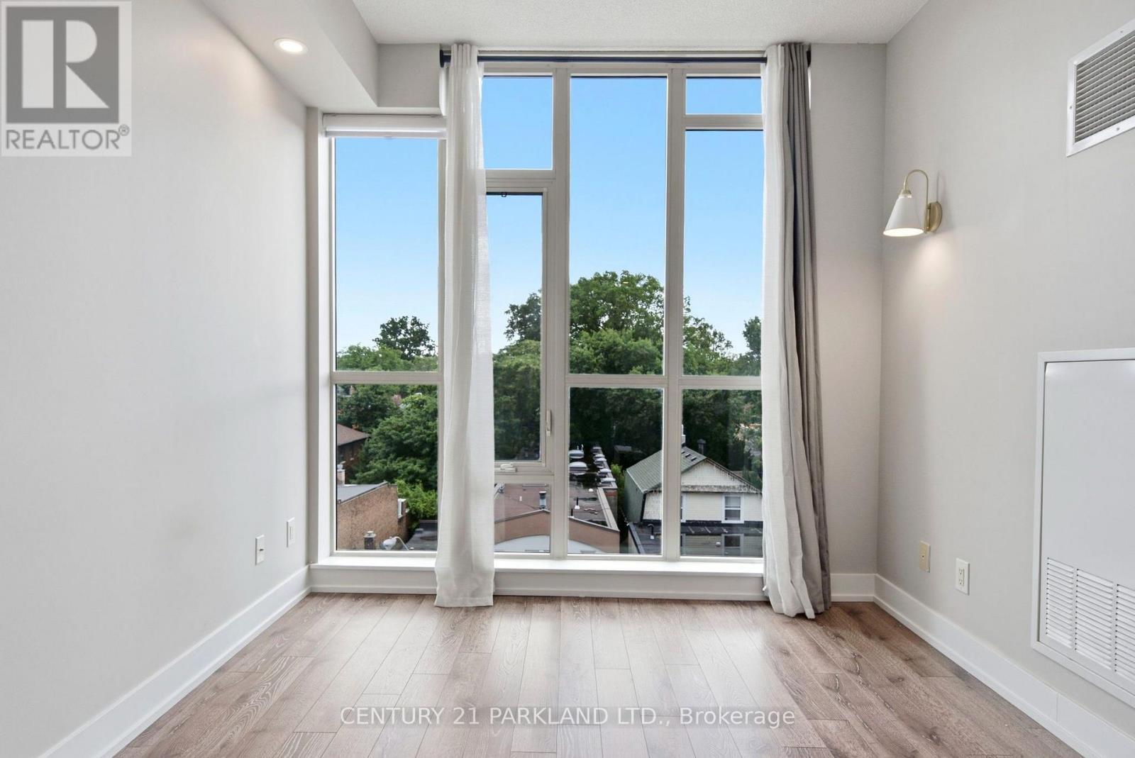 602 - 1638 Bloor Street W, Toronto, ON - Indoor Photo Showing Other Room