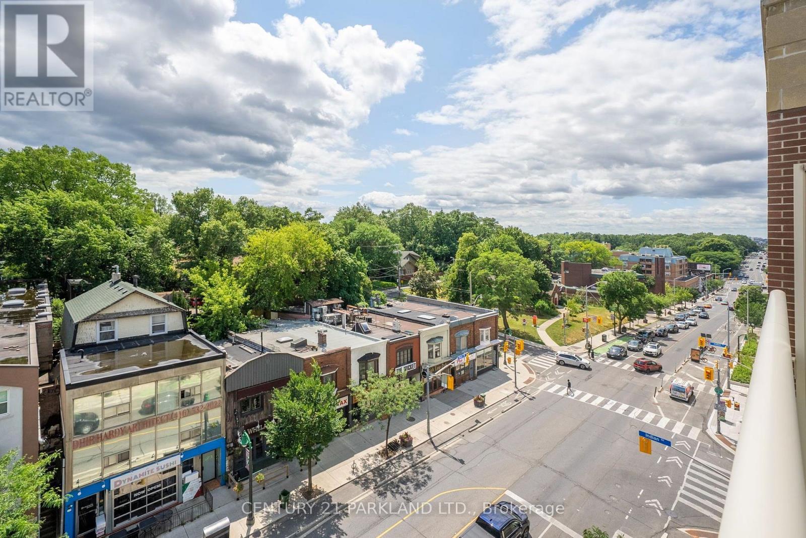 602 - 1638 Bloor Street W, Toronto, ON - Outdoor With View