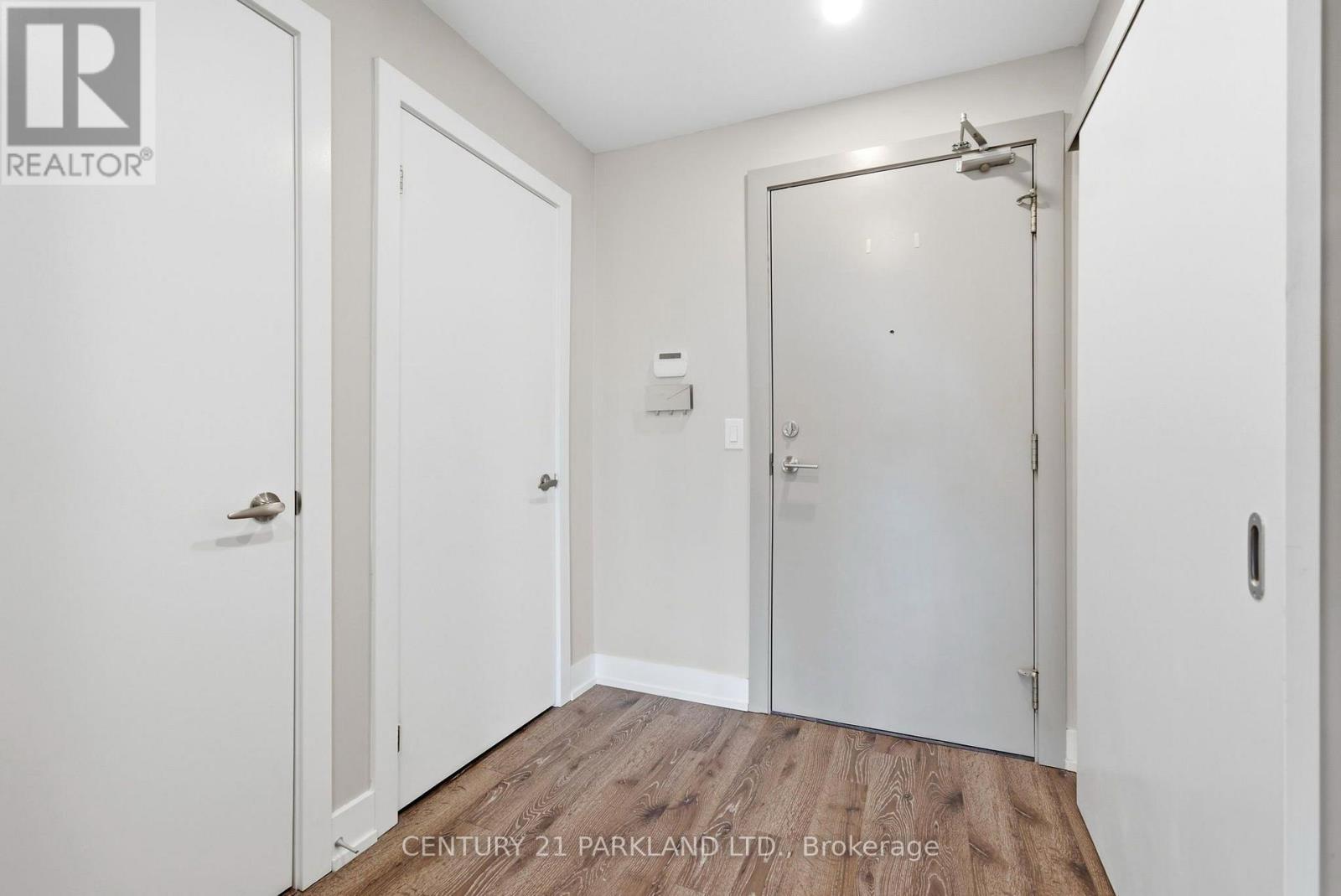 602 - 1638 Bloor Street W, Toronto, ON - Indoor Photo Showing Other Room