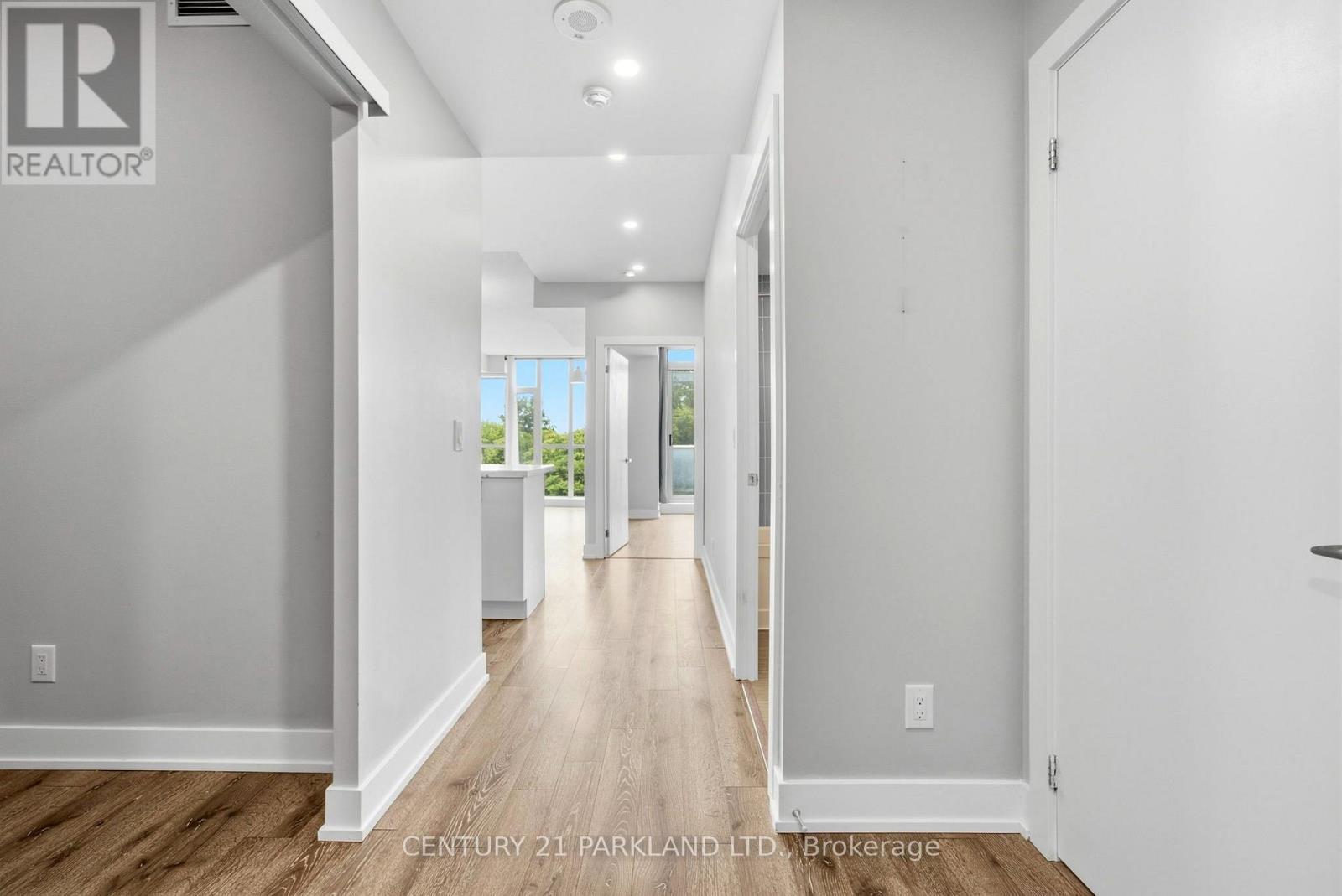 602 - 1638 Bloor Street W, Toronto, ON - Indoor Photo Showing Other Room