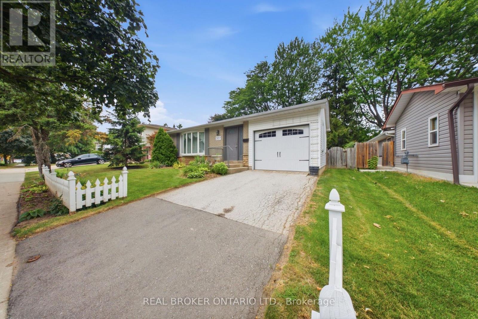 3157 Palmer Drive, Burlington, ON - Outdoor