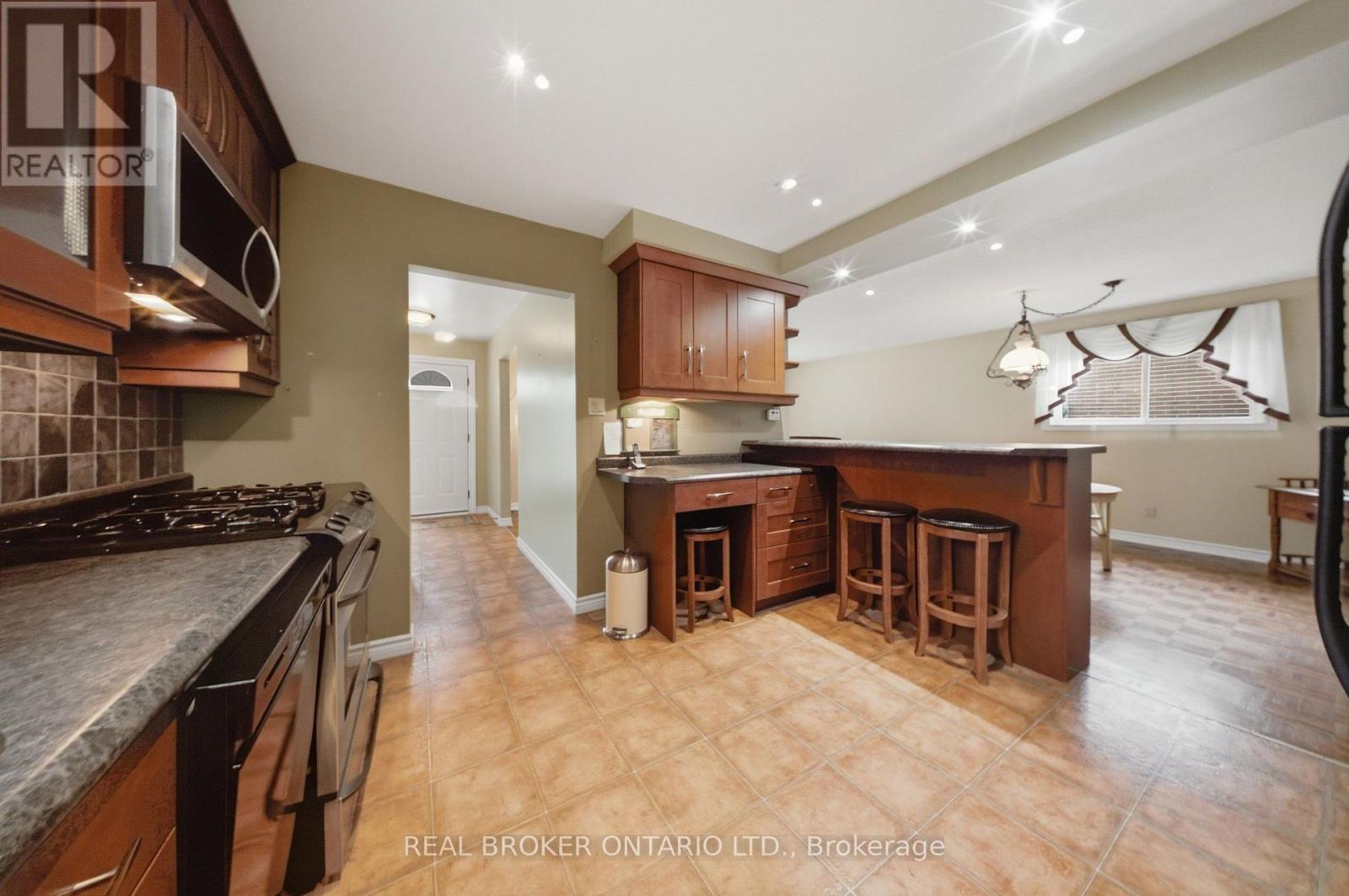 3157 Palmer Drive, Burlington, ON - Indoor Photo Showing Kitchen