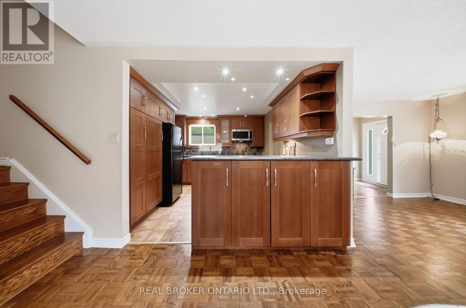 3157 Palmer Drive, Burlington, ON - Indoor