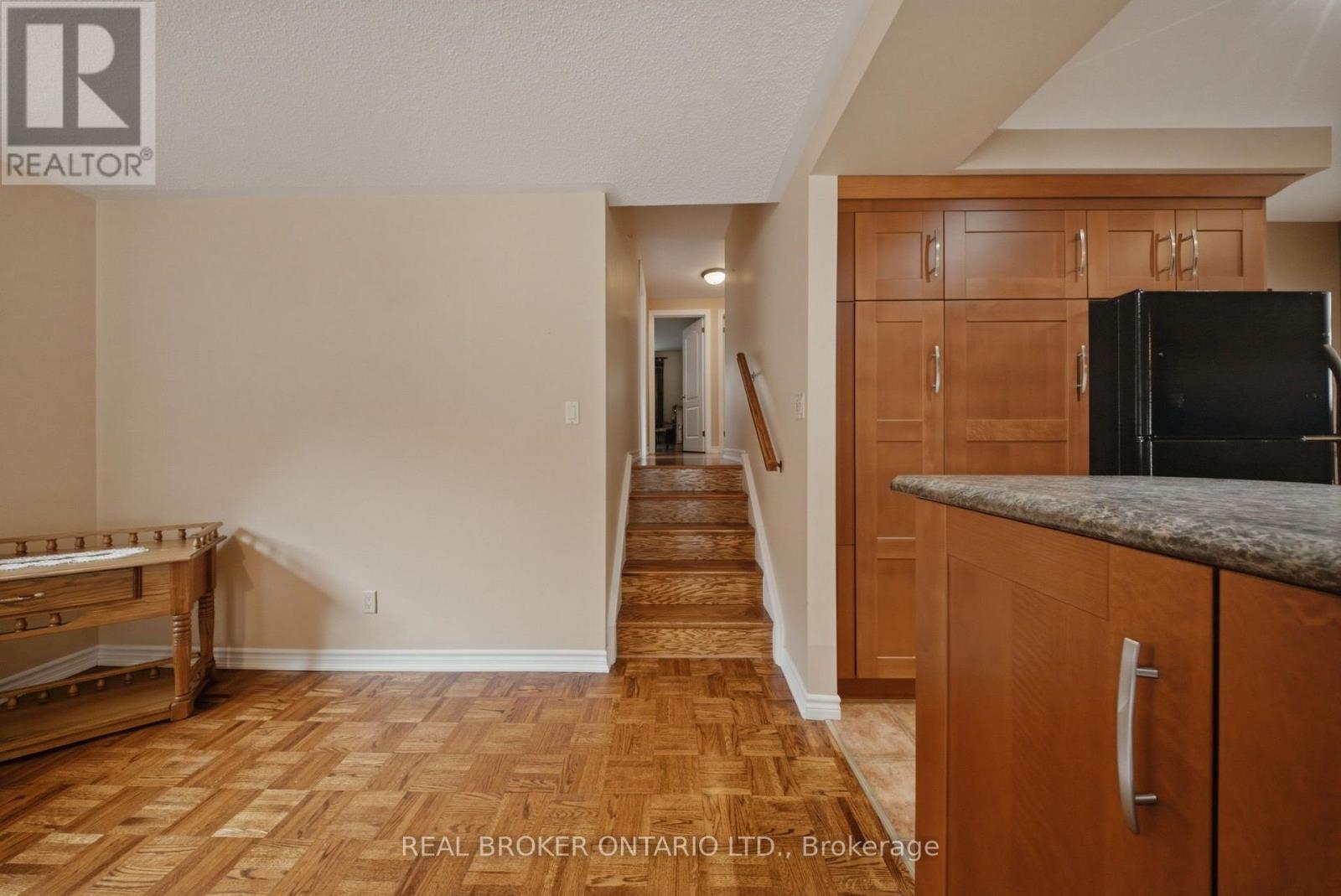 3157 Palmer Drive, Burlington, ON - Indoor