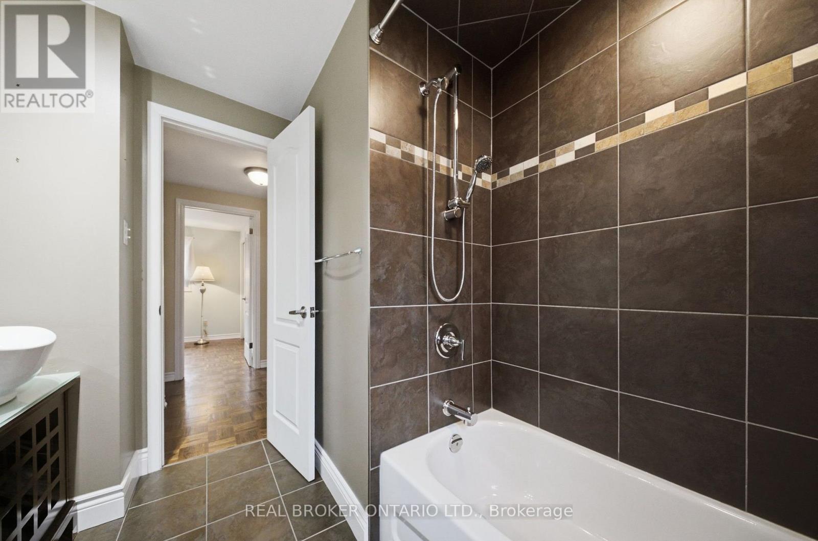 3157 Palmer Drive, Burlington, ON - Indoor Photo Showing Bathroom