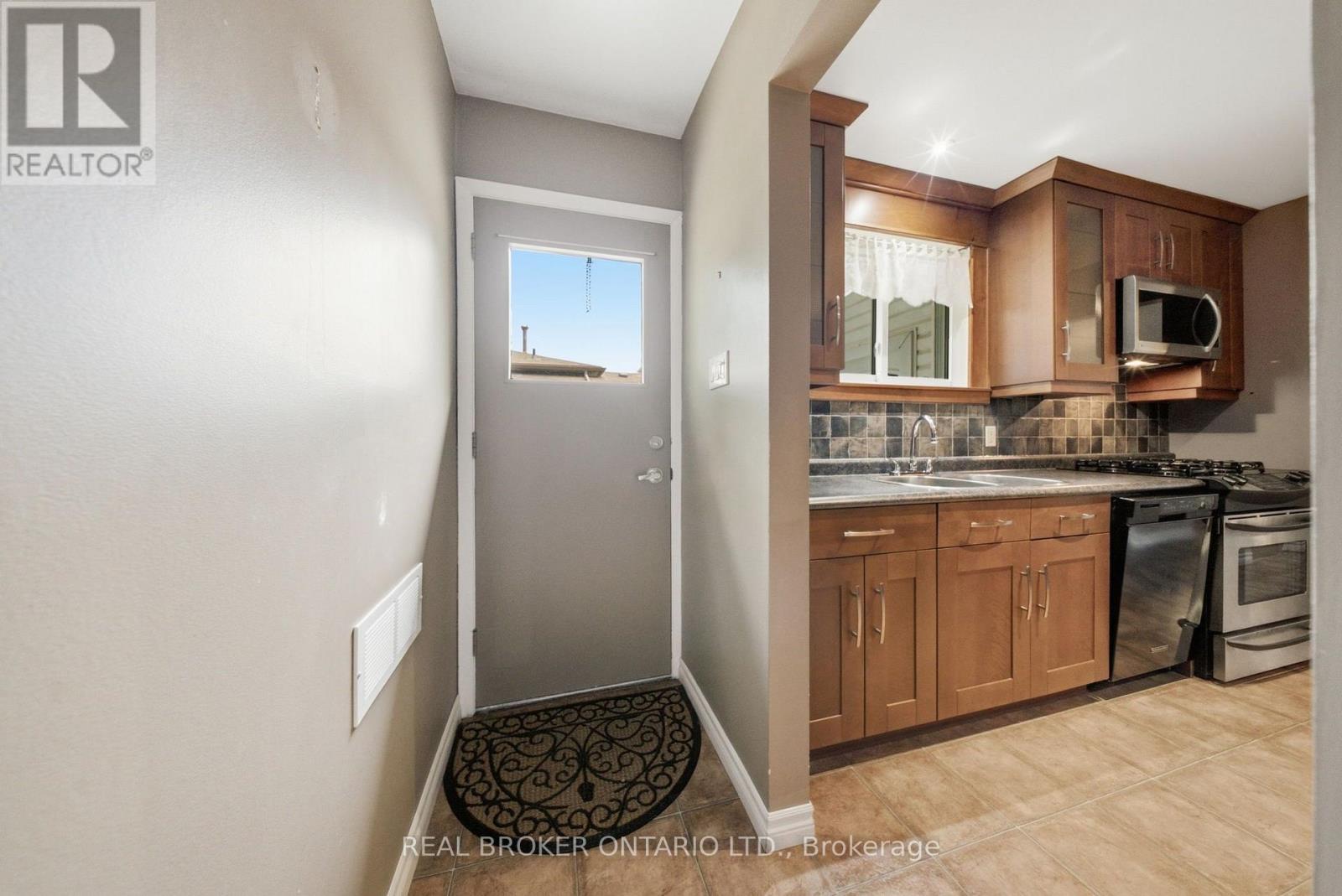 3157 Palmer Drive, Burlington, ON - Indoor Photo Showing Kitchen