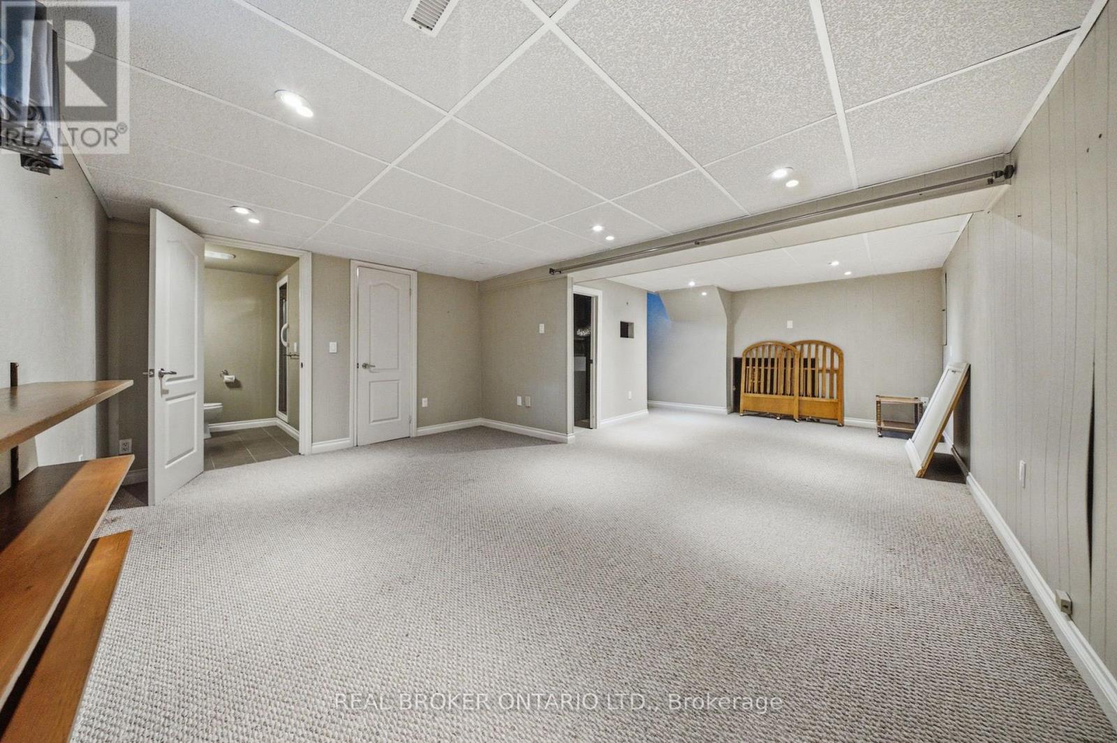 3157 Palmer Drive, Burlington, ON - Indoor