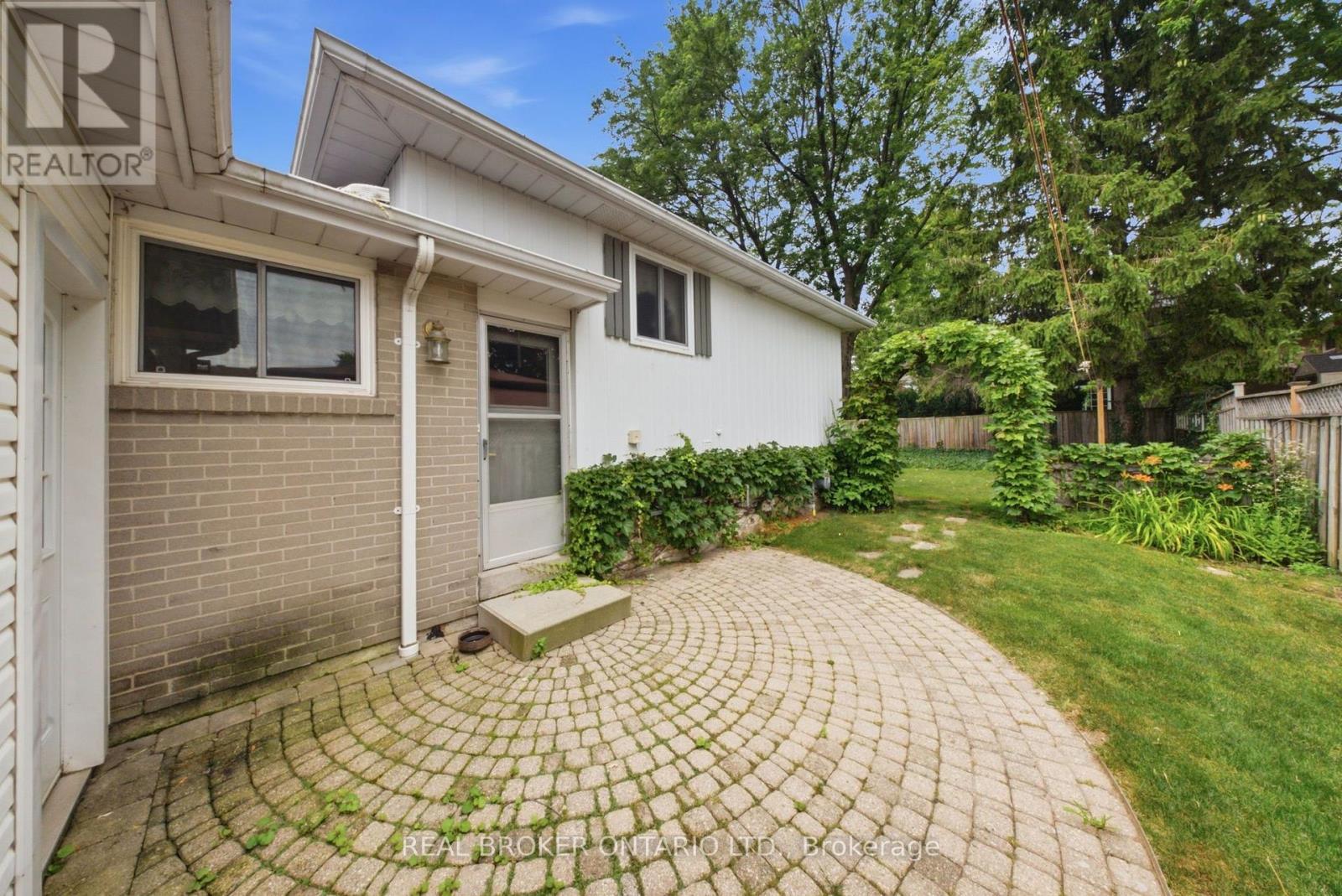 3157 Palmer Drive, Burlington, ON - Outdoor