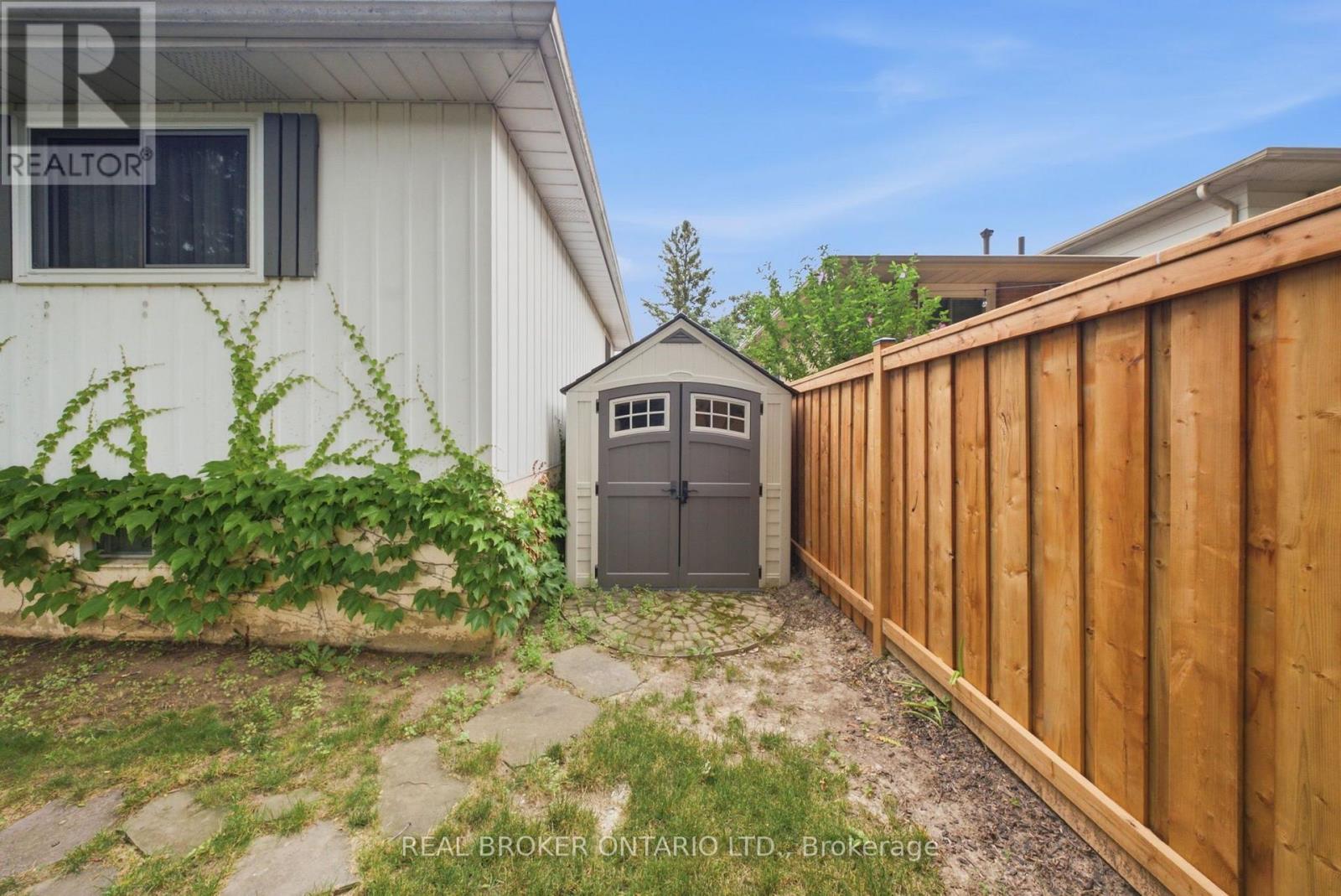 3157 Palmer Drive, Burlington, ON - Outdoor