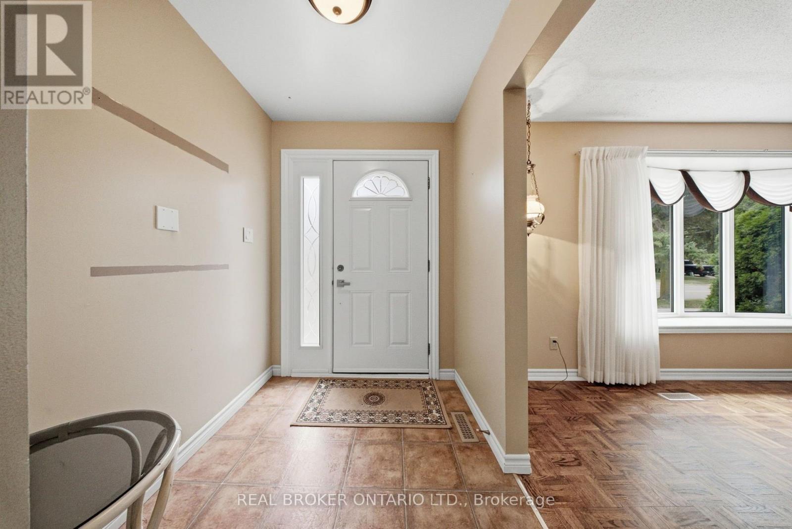 3157 Palmer Drive, Burlington, ON - Indoor Photo Showing Other Room