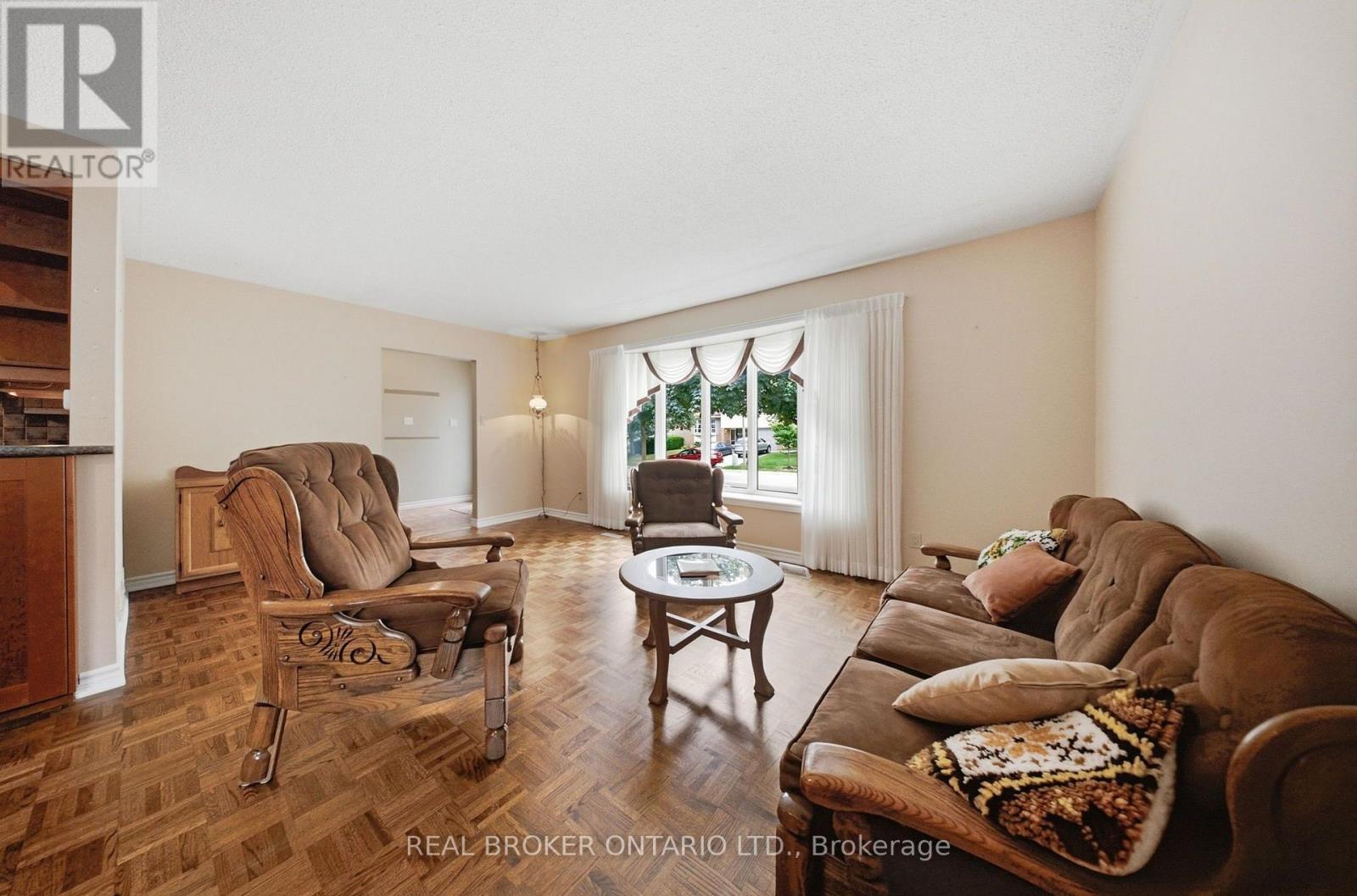 3157 Palmer Drive, Burlington, ON - Indoor Photo Showing Living Room