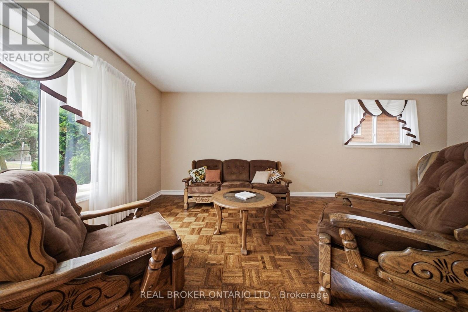 3157 Palmer Drive, Burlington, ON - Indoor