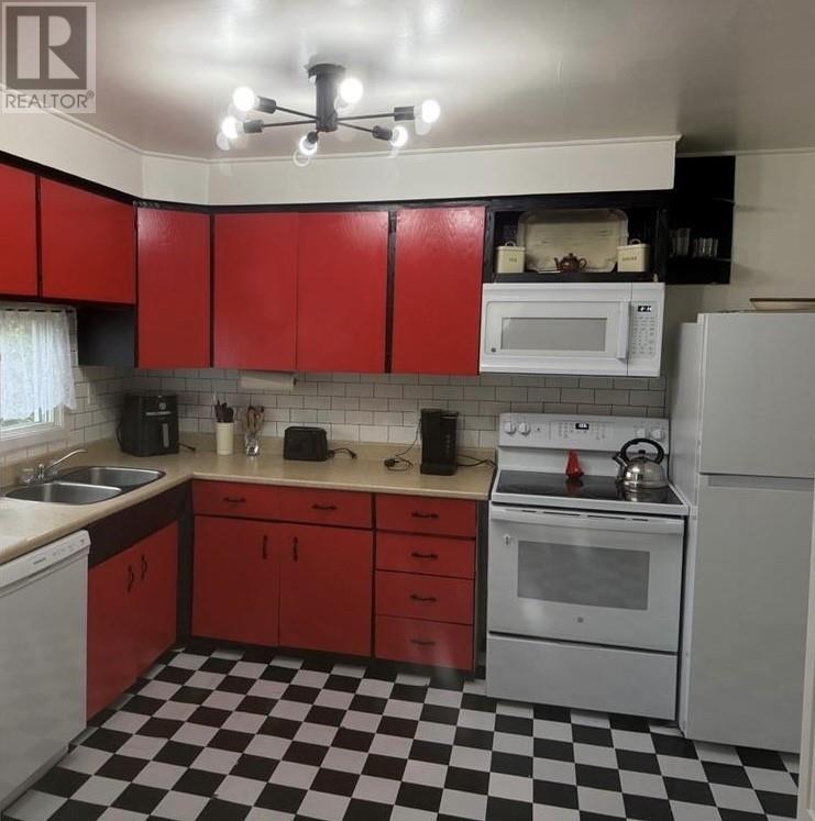 15 Richards Road, Appleton, NL - Indoor Photo Showing Kitchen With Double Sink