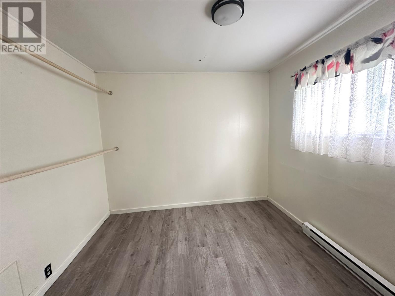 15 Richards Road, Appleton, NL - Indoor Photo Showing Other Room