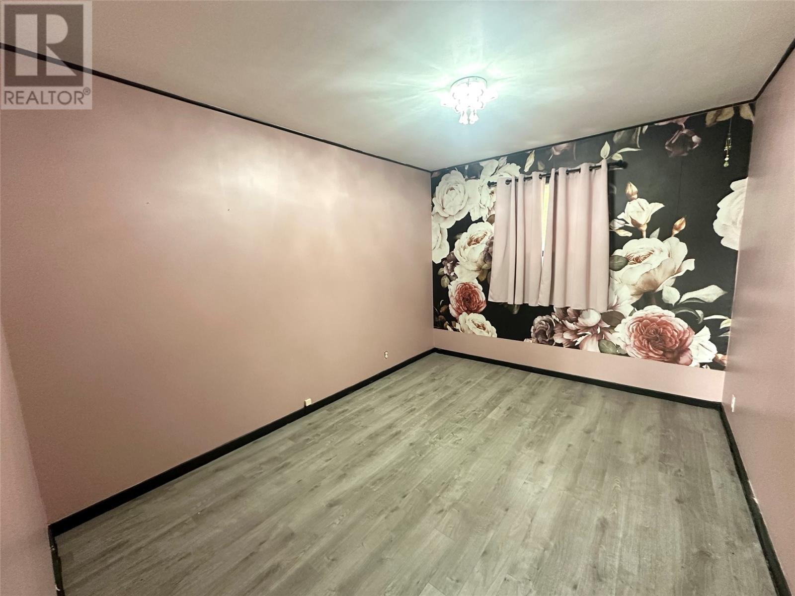 15 Richards Road, Appleton, NL - Indoor Photo Showing Other Room