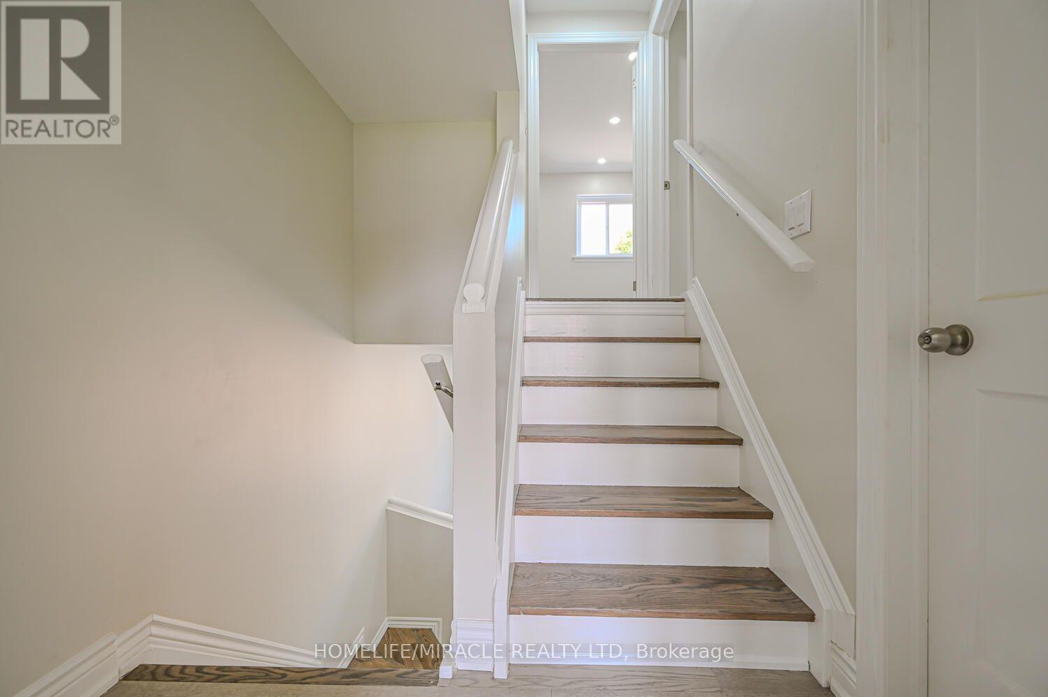 125 - 6466 Finch Avenue W, Toronto, ON - Indoor Photo Showing Other Room