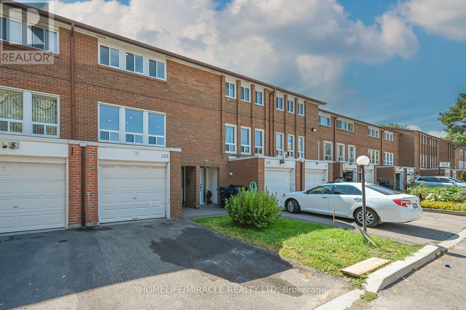 125 - 6466 Finch Avenue W, Toronto, ON - Outdoor