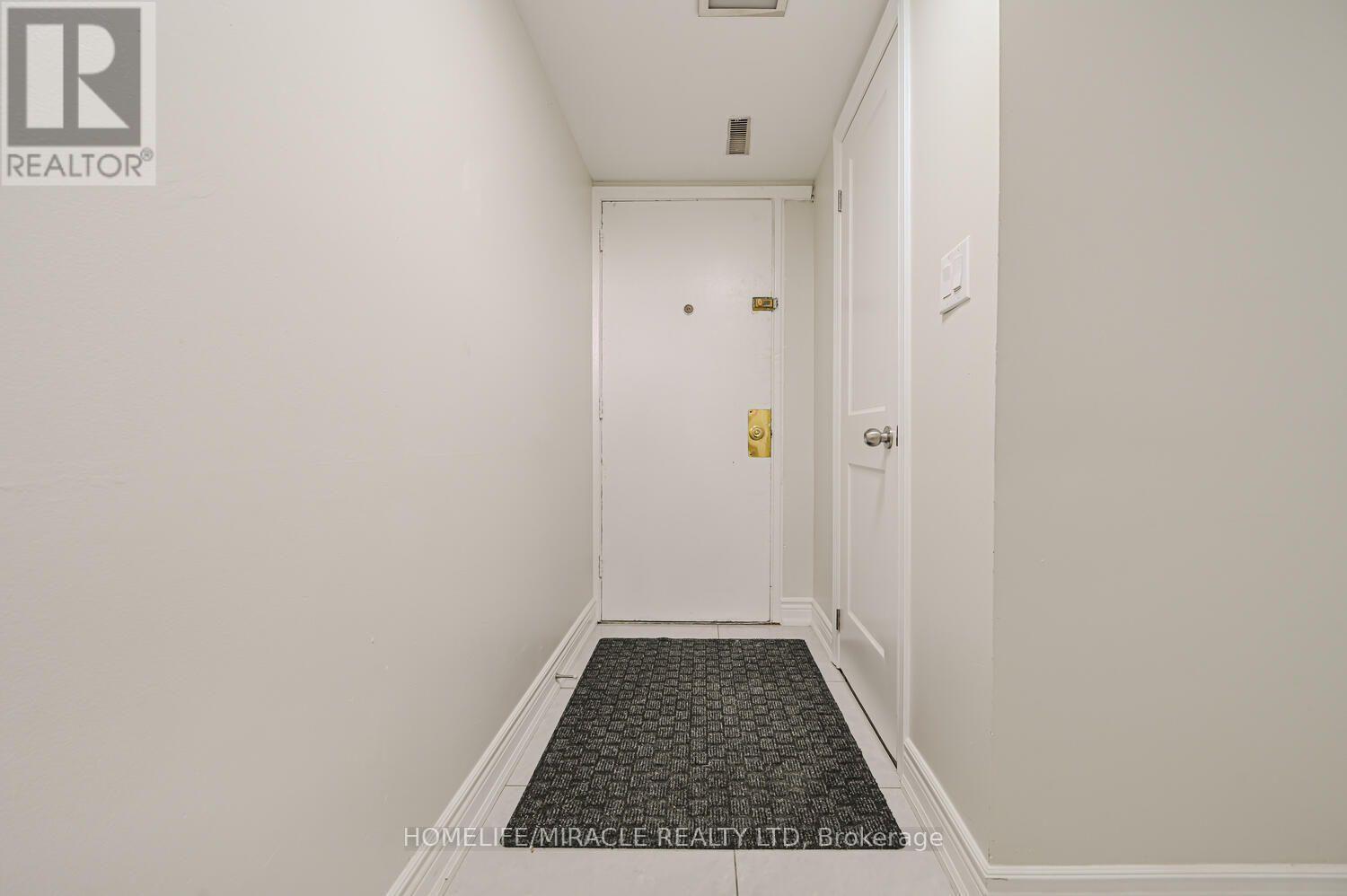 125 - 6466 Finch Avenue W, Toronto, ON - Indoor Photo Showing Other Room