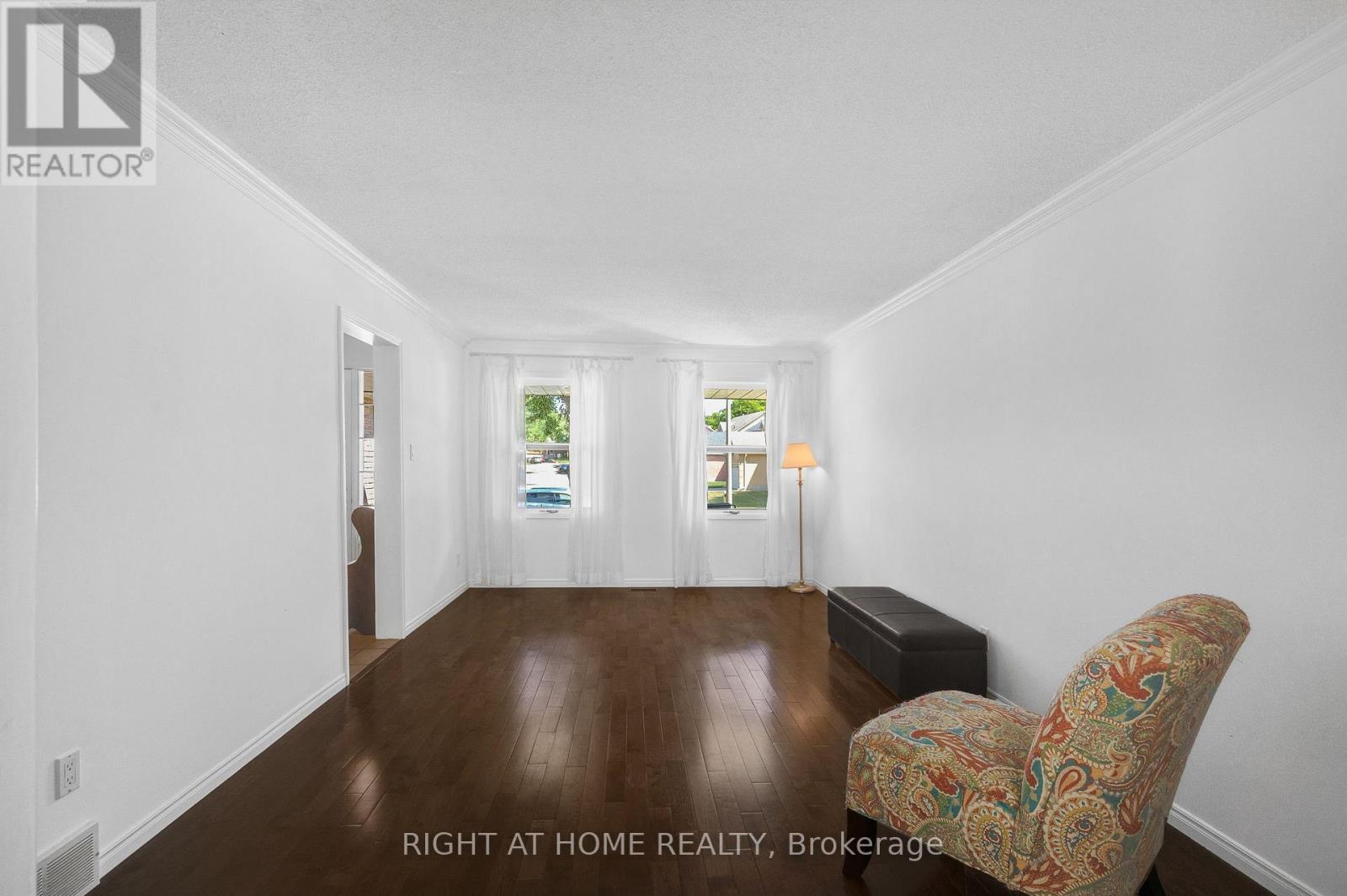 123 Benn Drive, Cambridge, ON - Indoor Photo Showing Other Room