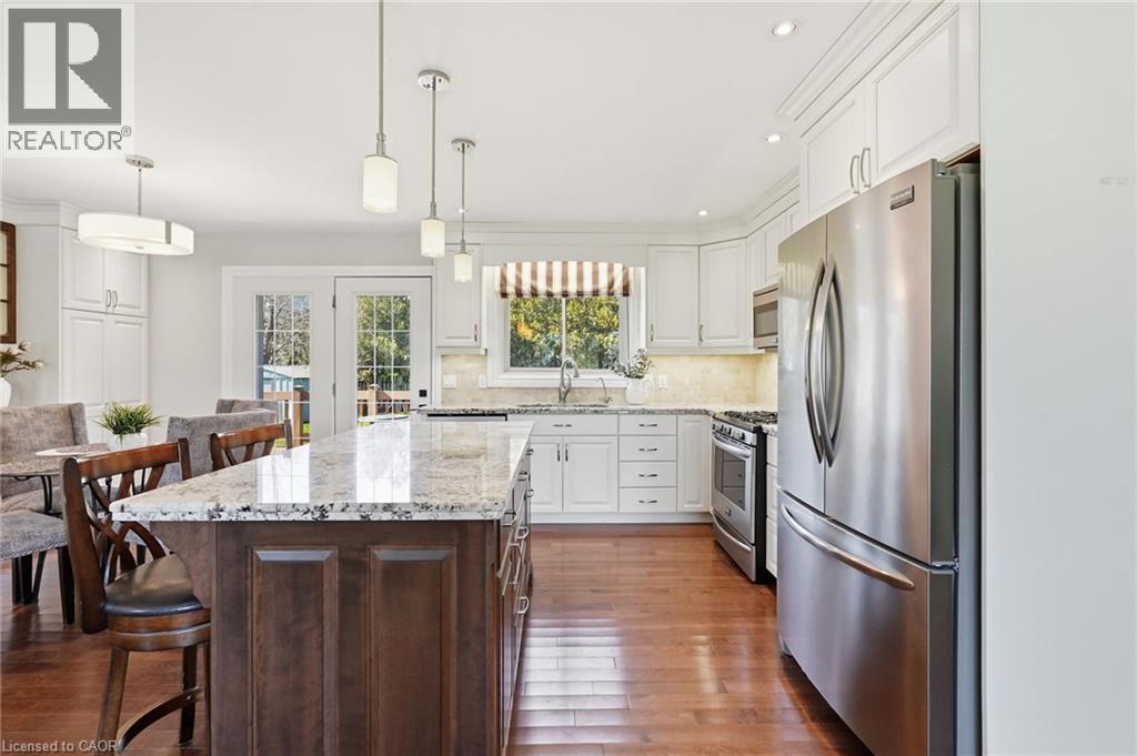 133 New Lakeshore Road, Port Dover, ON - Indoor Photo Showing Kitchen With Upgraded Kitchen
